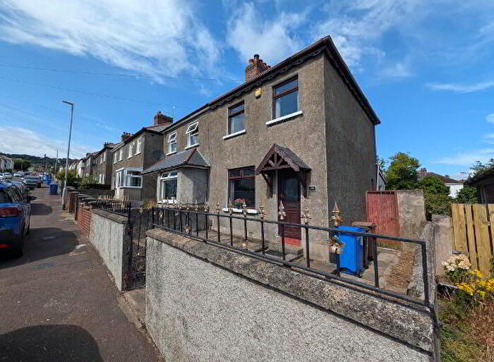 3 Bedroom Semi-Detached House For Sale In Silverstream Gardens, Belfast, BT14