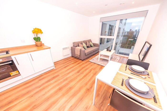 1 Bedroom Flat To Rent In The Gateway, Trafford Road, Salford, M5