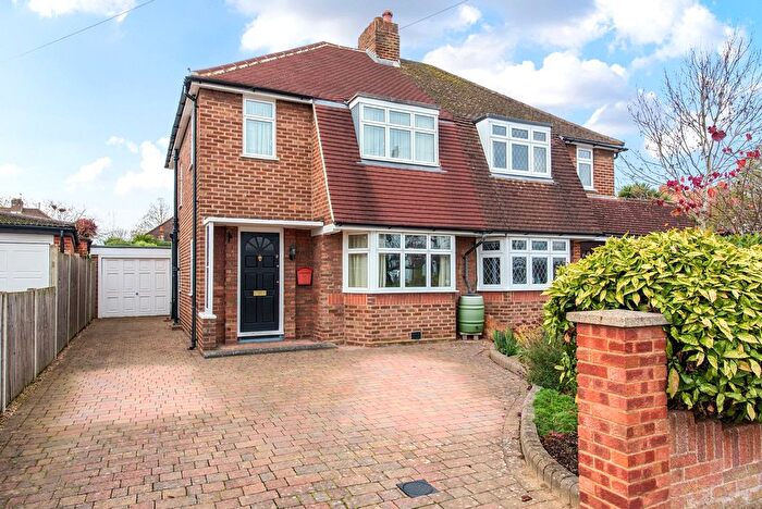 3 Bedroom Semi Detached House For Sale In Staines, Surrey, TW18