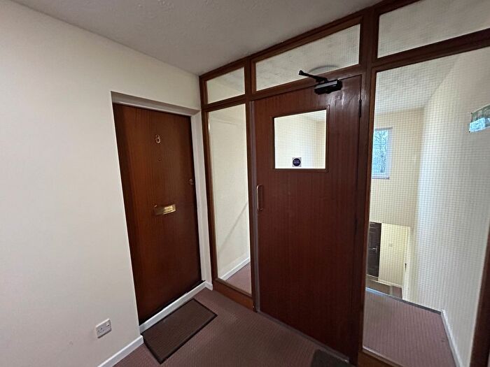 1 Bedroom Flat For Sale In Flat, Oakley Court, Churchill Close, Dartford, Kent, DA1