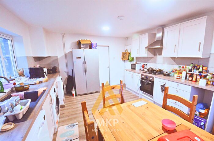 5 Bedroom End Of Terrace House To Rent In Gibbins Road Selly Oak, B29