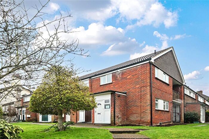 1 Bedroom Maisonette For Sale In Greenways, Westwood Hill, Sydenham, London, SE26