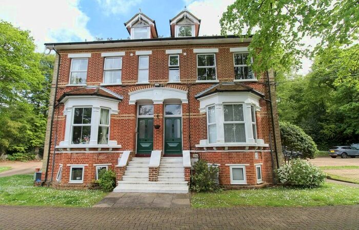 1 Bedroom Flat To Rent In Abbey Hill, Netley Abbey, Southampton, SO31