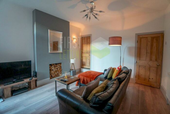 2 Bedroom Terraced House To Rent In Thurlow Road, Leicester, LE2