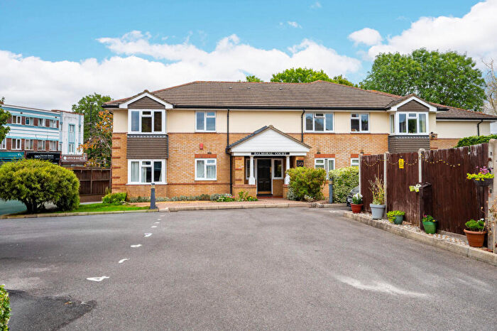 2 Bedroom Flat For Sale In Balmoral Road, Worcester Park, KT4
