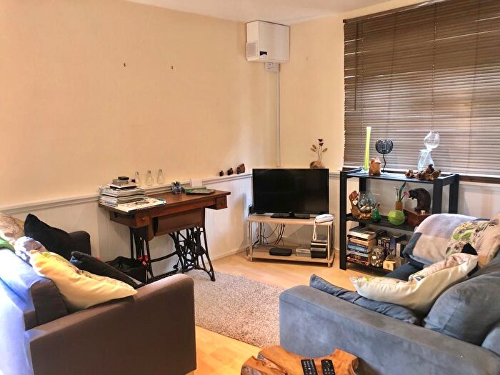 1 Bedroom Flat To Rent In Wallingford, Oxfordshire, OX10