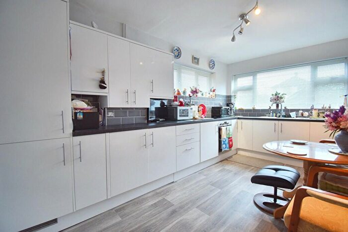 2 Bedroom Detached Bungalow For Sale In Eastgate, Louth, LN11