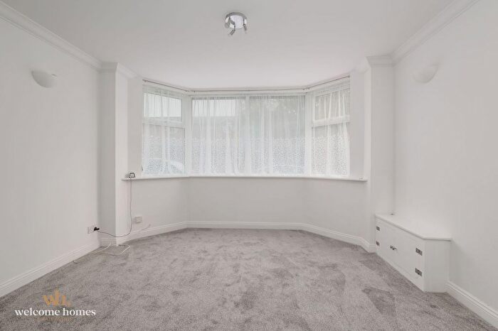 2 Bedroom Flat For Sale In Gladstone Road West, Bournemouth, BH1