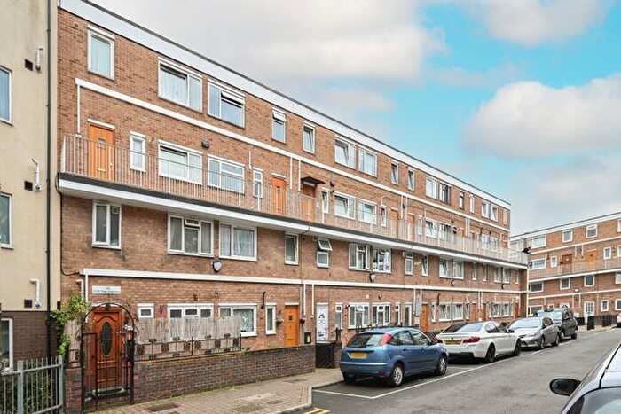 2 Bedroom Flat For Sale In Wager Street, E3
