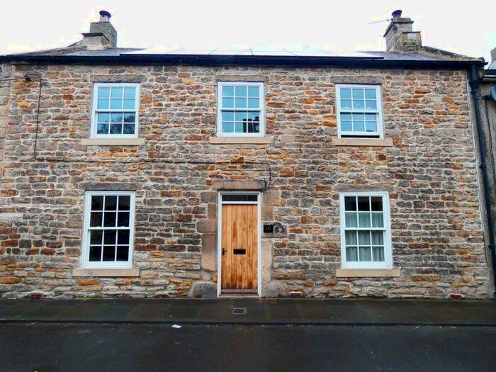 3 Bedroom Semi-Detached House For Sale In Shaftoe Street, Haydon Bridge, Hexham, Northumberland, NE47