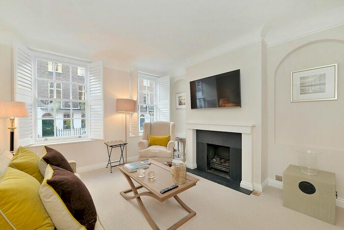 1 Bedroom Flat To Rent In Smith Street, Chelsea, SW3