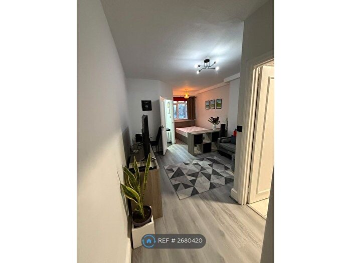 Studio To Rent In Addison House, London, NW8