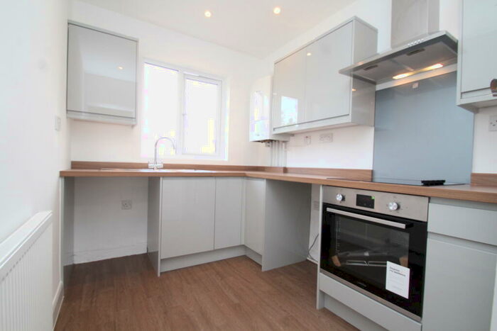1 Bedroom Apartment To Rent In Lullingstone Avenue, Swanley, Kent, BR8