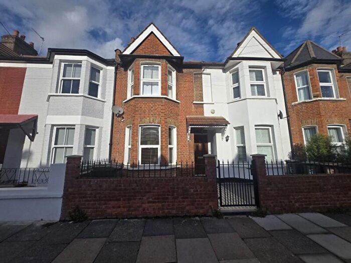 3 Bedroom Flat To Rent In Langham Road, Tottenham, N15