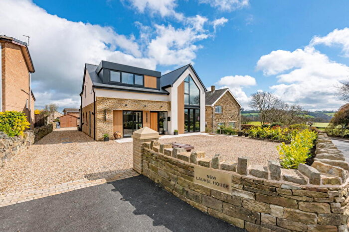 4 Bedroom Detached House For Sale In New Lane, Skelmanthorpe, Huddersfield, HD8