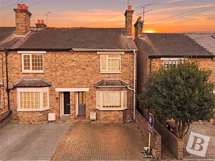 3 Bedroom End Terrace House For Sale In Henry Road, Chelmsford, Essex, CM1