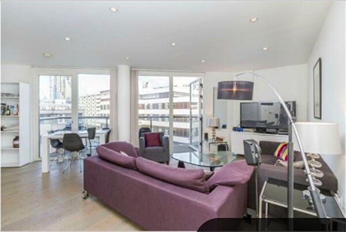 3 Bedroom Flat To Rent In Central Street, London, EC1V