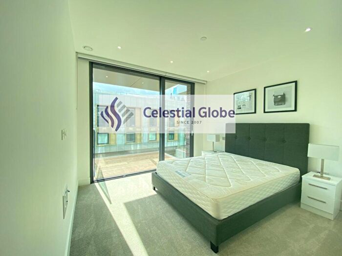 2 Bedroom Flat To Rent In Neroli House, Piazza Walk, Tower Hamlets, London, E1