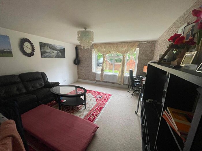 2 Bedroom Flat To Rent In Shetland Close, Derby, DE21