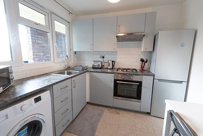 4 Bedroom Flat To Rent In Wick Road, London, E9