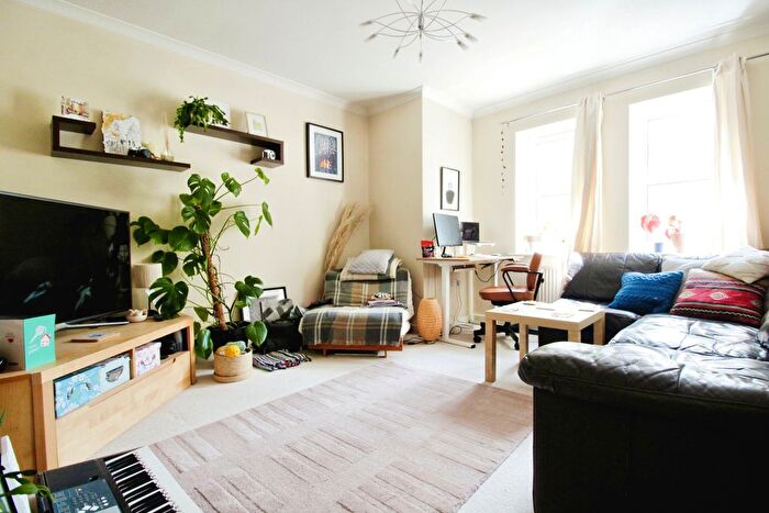 2 Bedroom Flat To Rent In Virgil Street, Grangetown, CF11