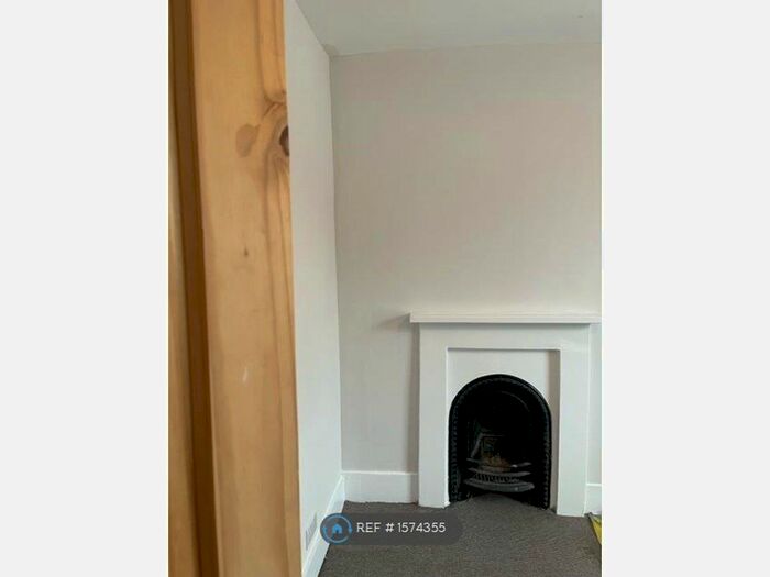 1 Bedroom Flat To Rent In Chelsham Rd, London, SW4