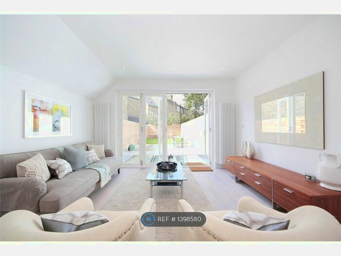 3 Bedroom Terraced House To Rent In Endlesham Road, London, SW12