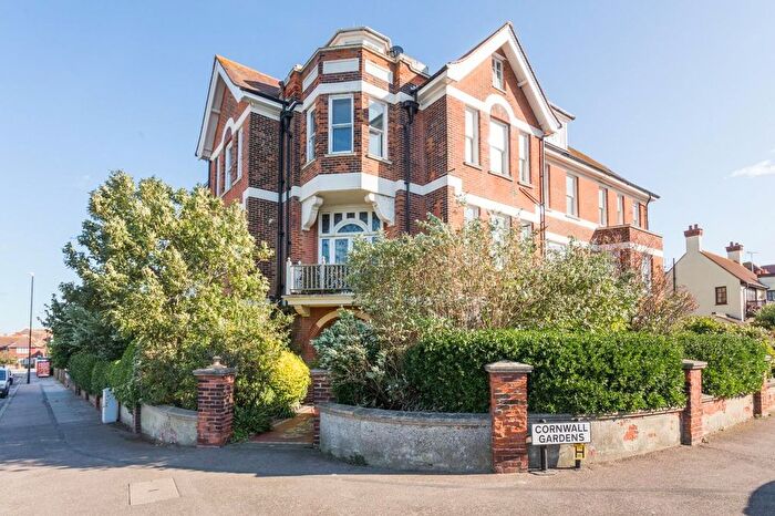 2 Bedroom Flat To Rent In Eastern Esplanade, Lynton Court Mansions, CT9