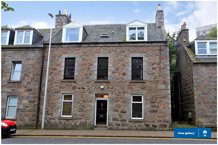 2 Bedroom Flat To Rent In Skene Street, City Centre, Aberdeen, AB10