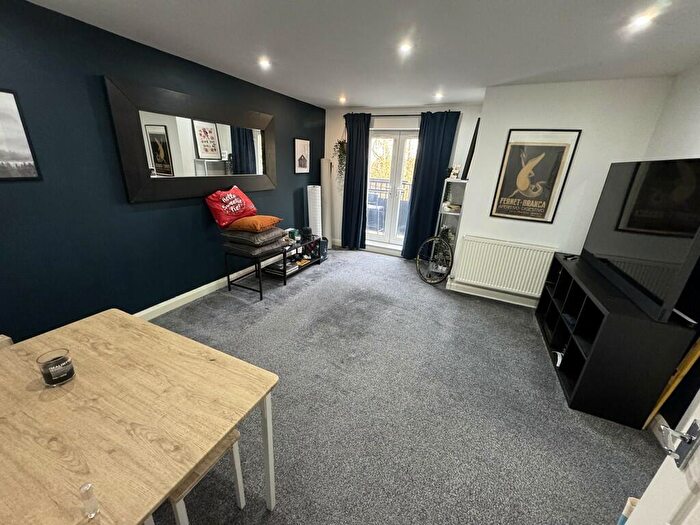 2 Bedroom Apartment To Rent In Clifton Park Clifton Manchester Greater Manchester, M27