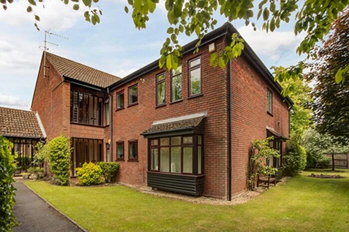 2 Bedroom Apartment To Rent In Snells Wood, Cokes Lane, Little Chalfont, HP7