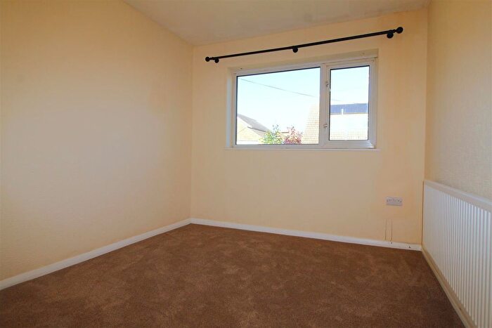 2 Bedroom Detached Bungalow For Sale In Kings Road, Minster-On-Sea, ME12