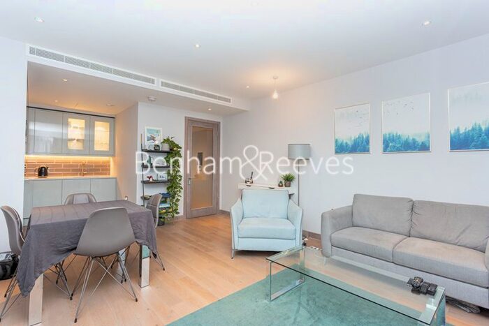 1 Bedroom Flat To Rent In Drapers Yard, London, SW18