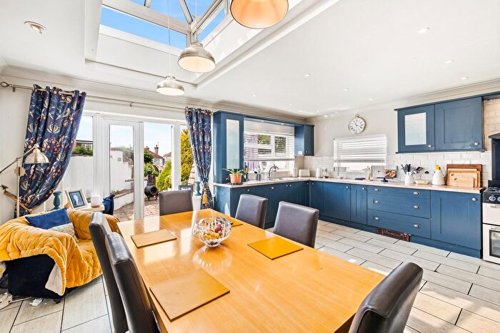 3 Bedroom Detached House For Sale In Old Shoreham Road, Southwick, Brighton, BN42