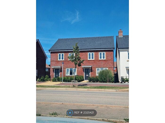 2 Bedroom Semi-Detached House To Rent In Egremont Road, Taunton, TA4