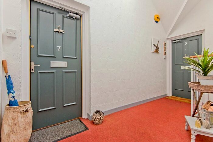 1 Bedroom Flat For Sale In Lodge Walk, Elie, KY9