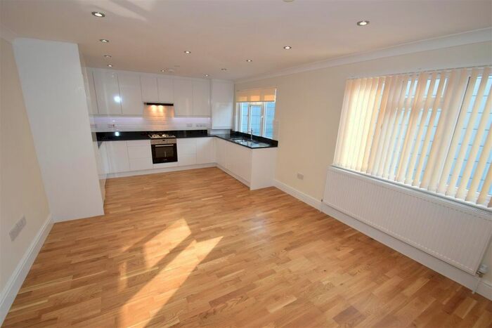 1 Bedroom Flat To Rent In Church Path, Croydon, CR0