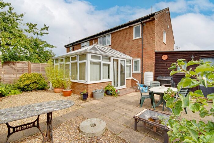 3 Bedroom Semi-detached House For Sale In Stepping Stones, Hemingford Grey, Cambridgeshire, PE28