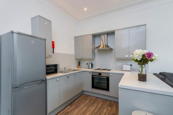 4 Bedroom Flat To Rent In Brunswick Street, Hillside, Edinburgh EH7