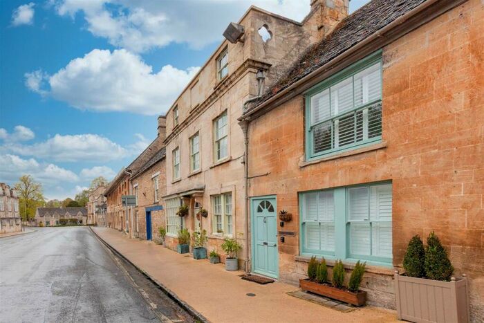 4 Bedroom Cottage To Rent In High Street, Burford, OX18