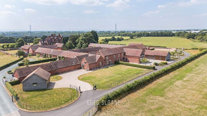 4 Bedroom Barn Conversion For Sale In Albrightlee, Shrewsbury, SY4