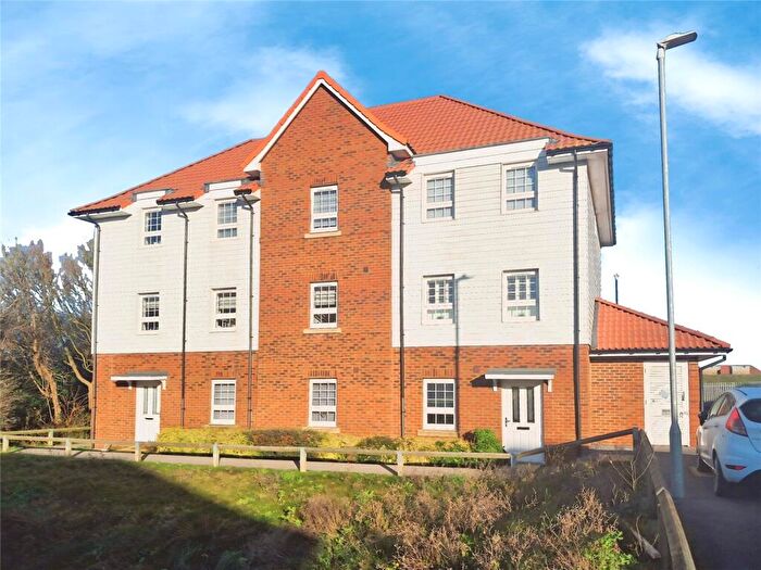 2 Bedroom Flat For Sale In Fife Way, Aylesham, Canterbury, Kent, CT3