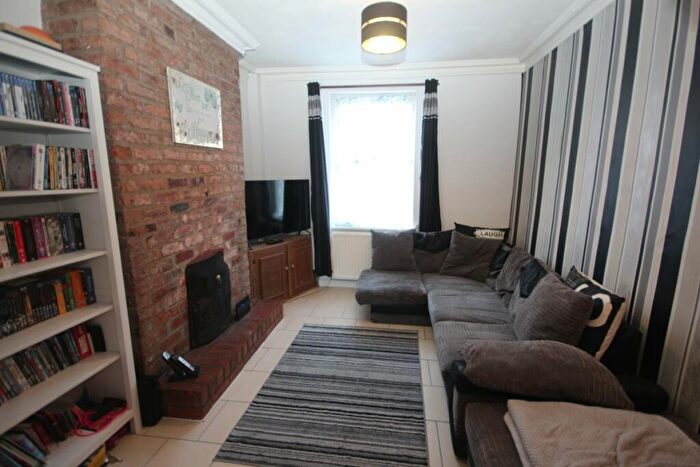 3 Bedroom Terraced House To Rent In Walker Street, Chester, CH2