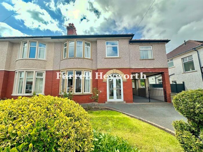 4 Bedroom House To Rent In Scowcroft Drive, Morecambe, Morecambe, LA4