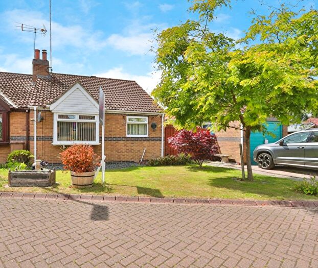 2 Bedroom Bungalow For Sale In Pickering Park, Middleton On The Wolds, Driffield, East Riding Of Yorkshire, YO25