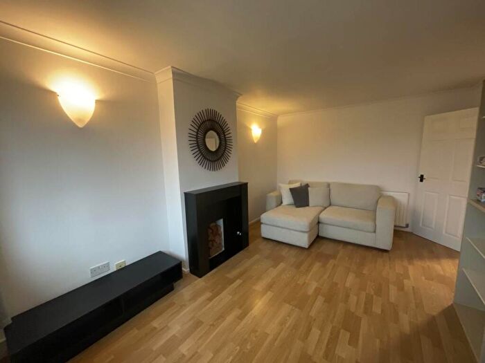 2 Bedroom Flat To Rent In Copperfield, , Chigwell, IG7