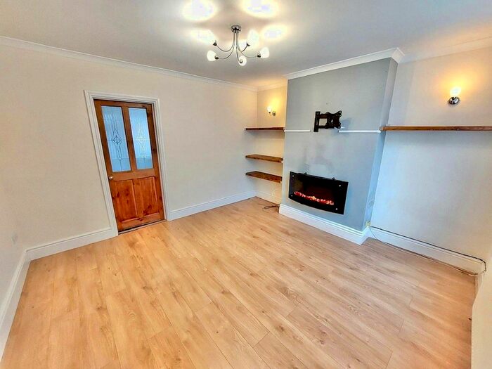 2 Bedroom End Of Terrace House To Rent In Kitchener Road, Foleshill, Coventry, CV6