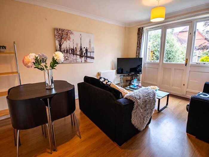 4 Bedroom House To Rent In Station Road West, Canterbury, Kent, CT2