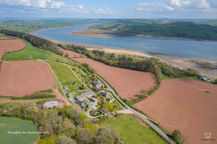 3 Bedroom Detached House For Sale In Stable Cottage, SA33