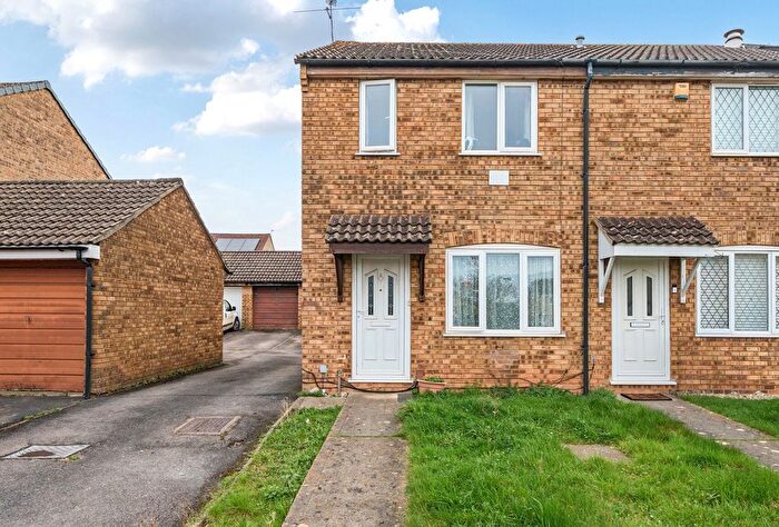 3 Bedroom End Terrace House To Rent In Stirling Close, Yate, Bristol, BS37